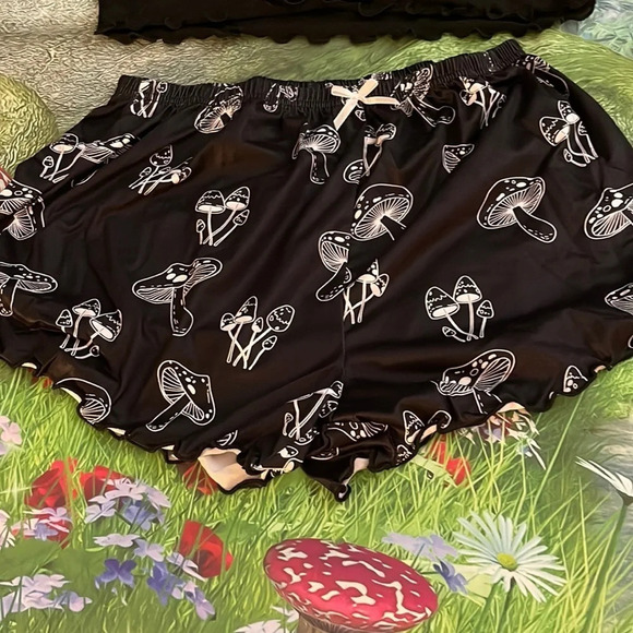 Mushy PJ Shorts and Cami, Size Large, NWOT - Picture 3 of 8